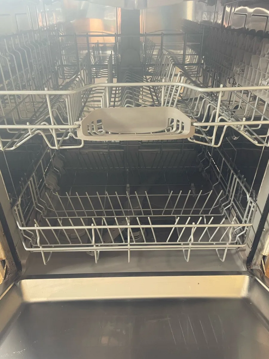 Dishwasher - Image 4