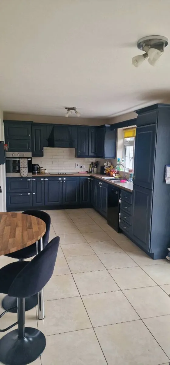 Complete solid wood kitchen - Image 1