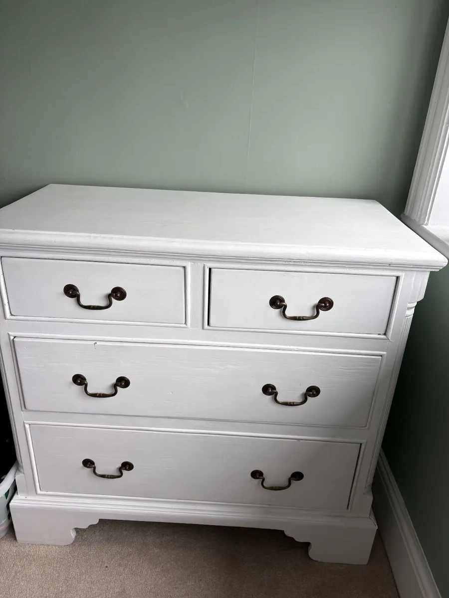 Wooden Chest of Drawers – 4 Drawer Dresser