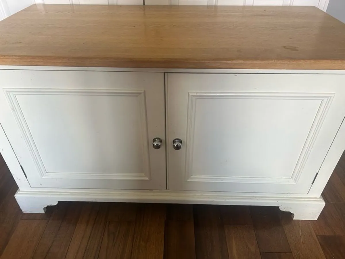 dining - Image 1