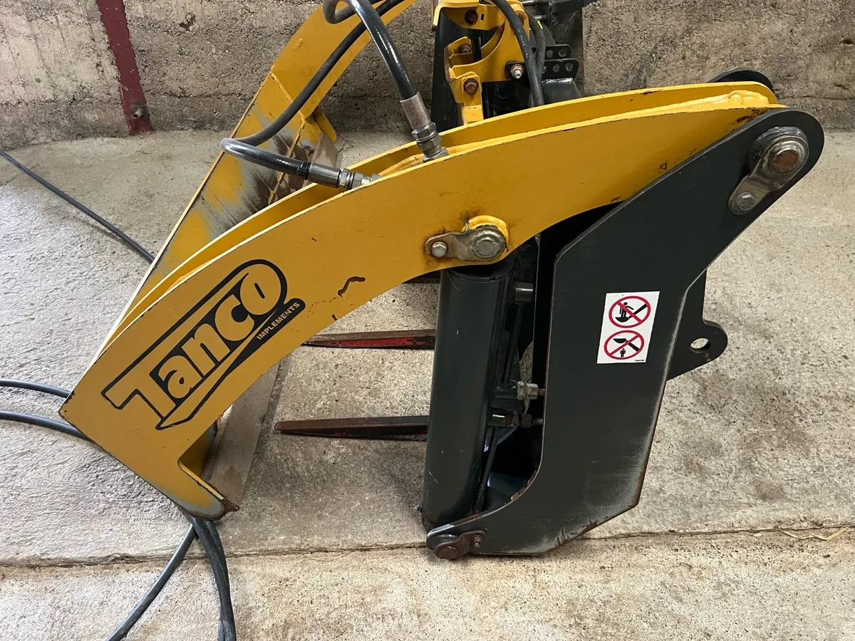 Tanco bale shear /Rauch 19.1 spreader - Image 2