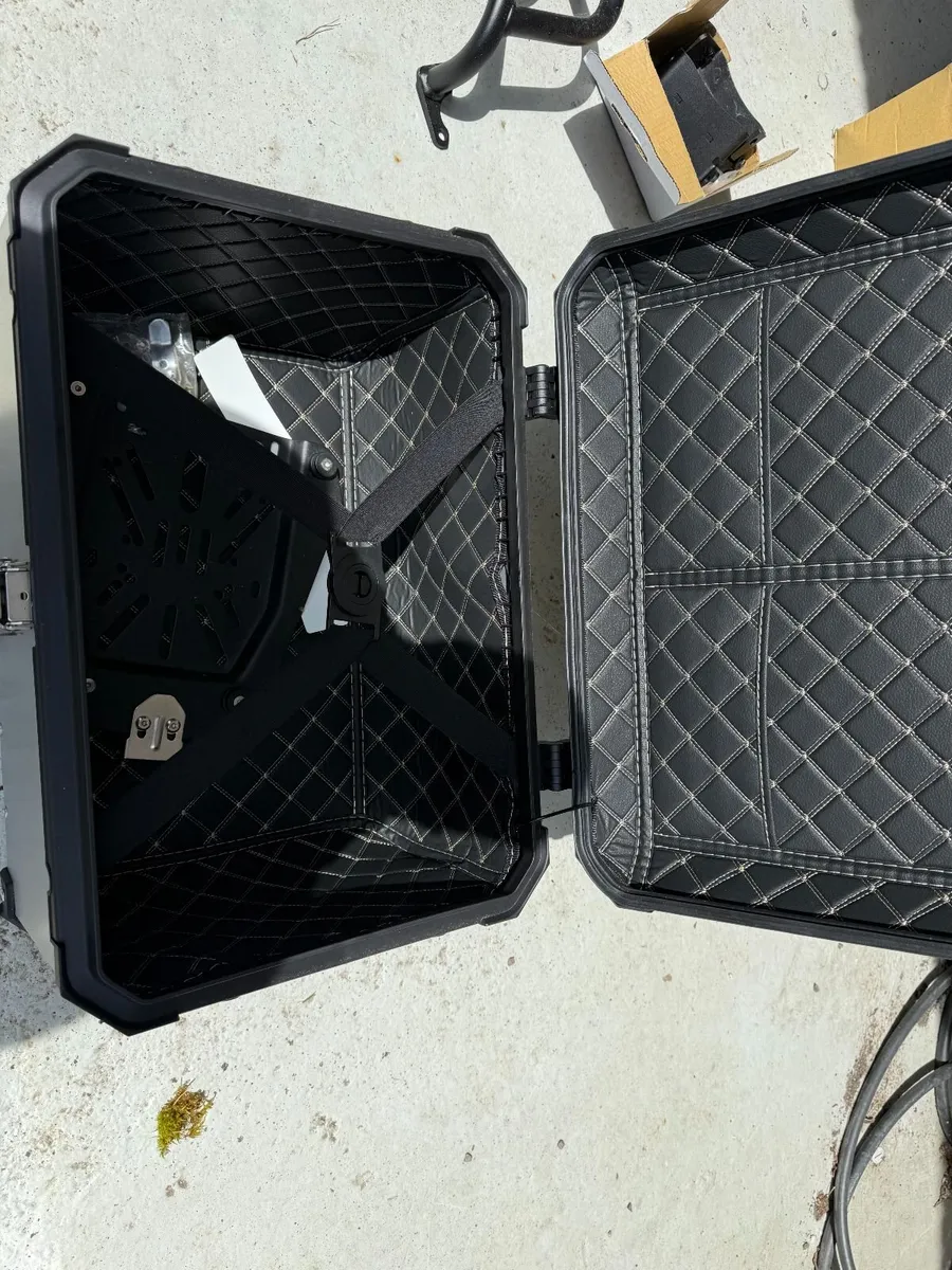 Motorcycle Aluminium Top Box – 45L (Apprx) - Image 3