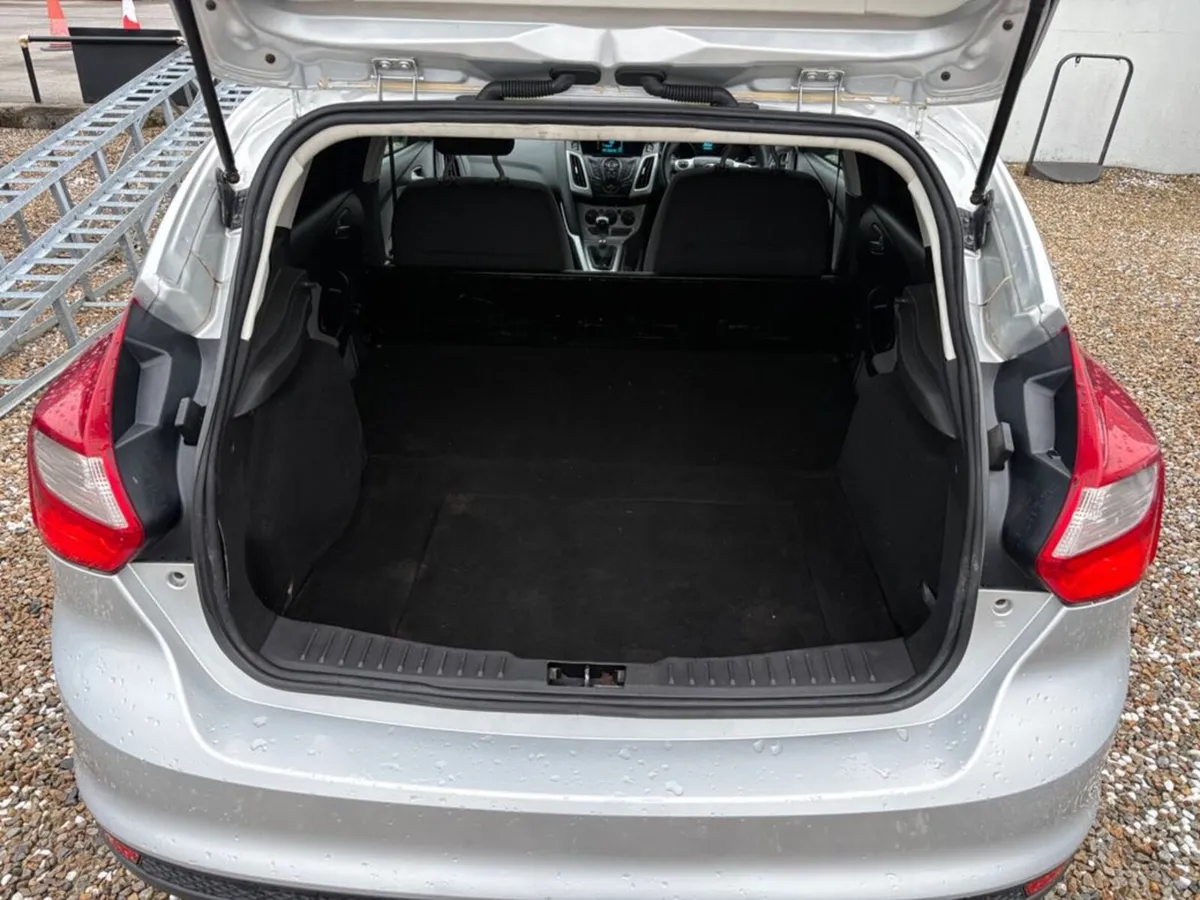 Ford Focus 1.6 TDCi 95PS Car Van €4995 - Image 3