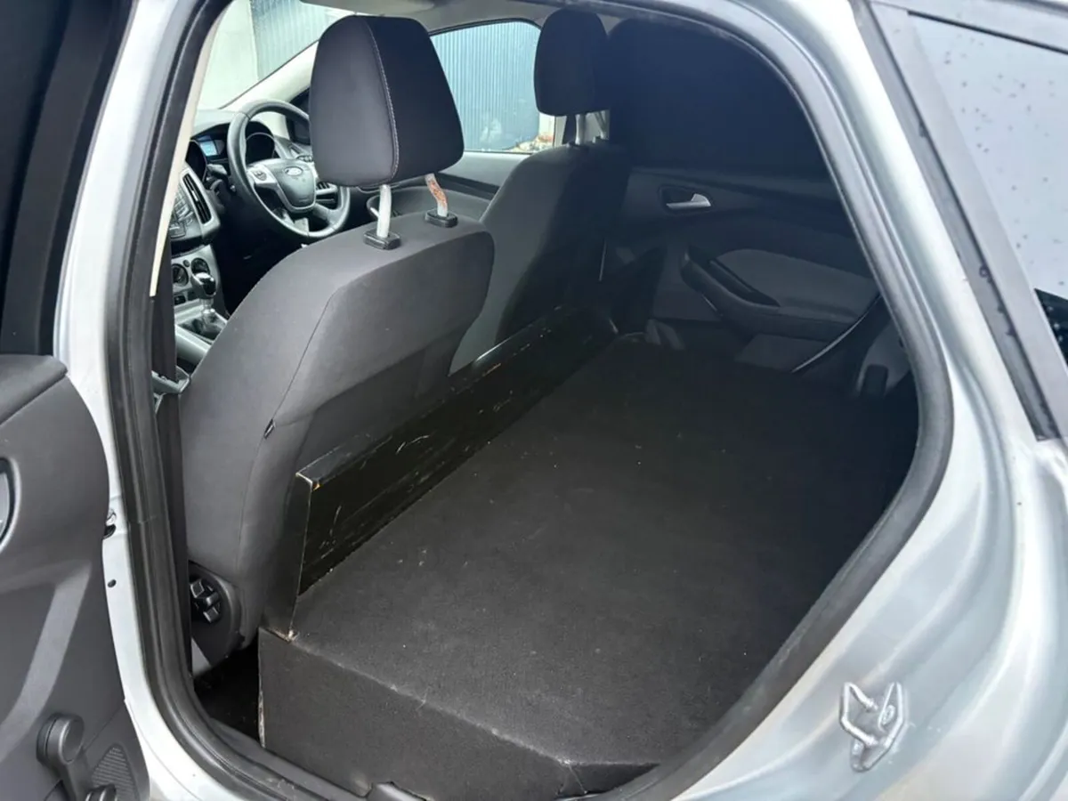 Ford Focus 1.6 TDCi 95PS Car Van €4995 - Image 4