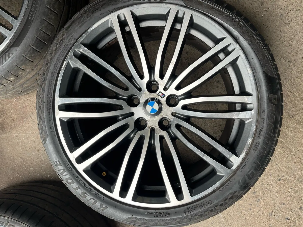 BMW G30 19” genuine alloys - Image 1