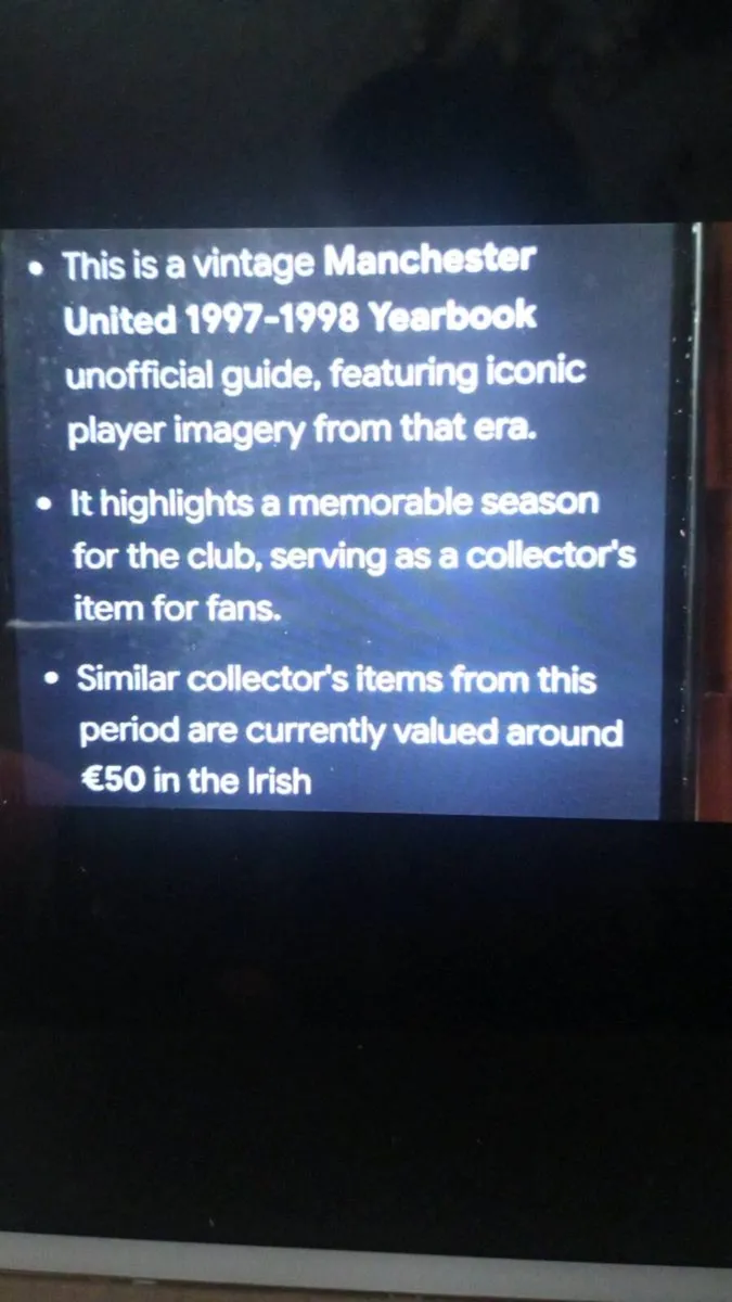 MANCHESTER  UNITED POCKET SIZE MEMORABILIA - Image 3