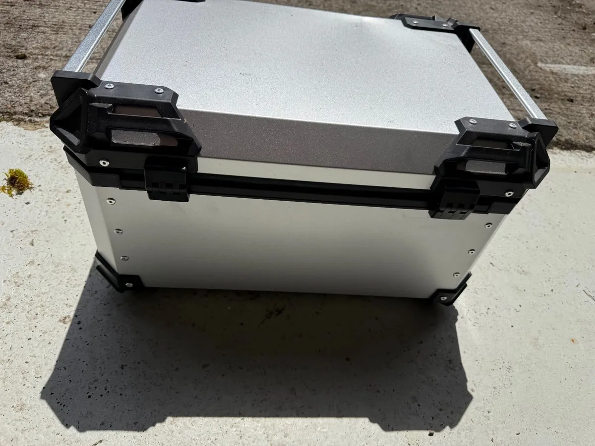 Motorcycle Aluminium Top Box – 45L (Apprx) - Image 4