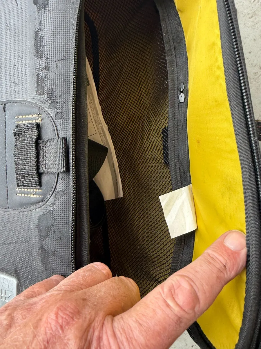 GIVI MT502 – Expandable Seat Bag / BackPack - Image 3