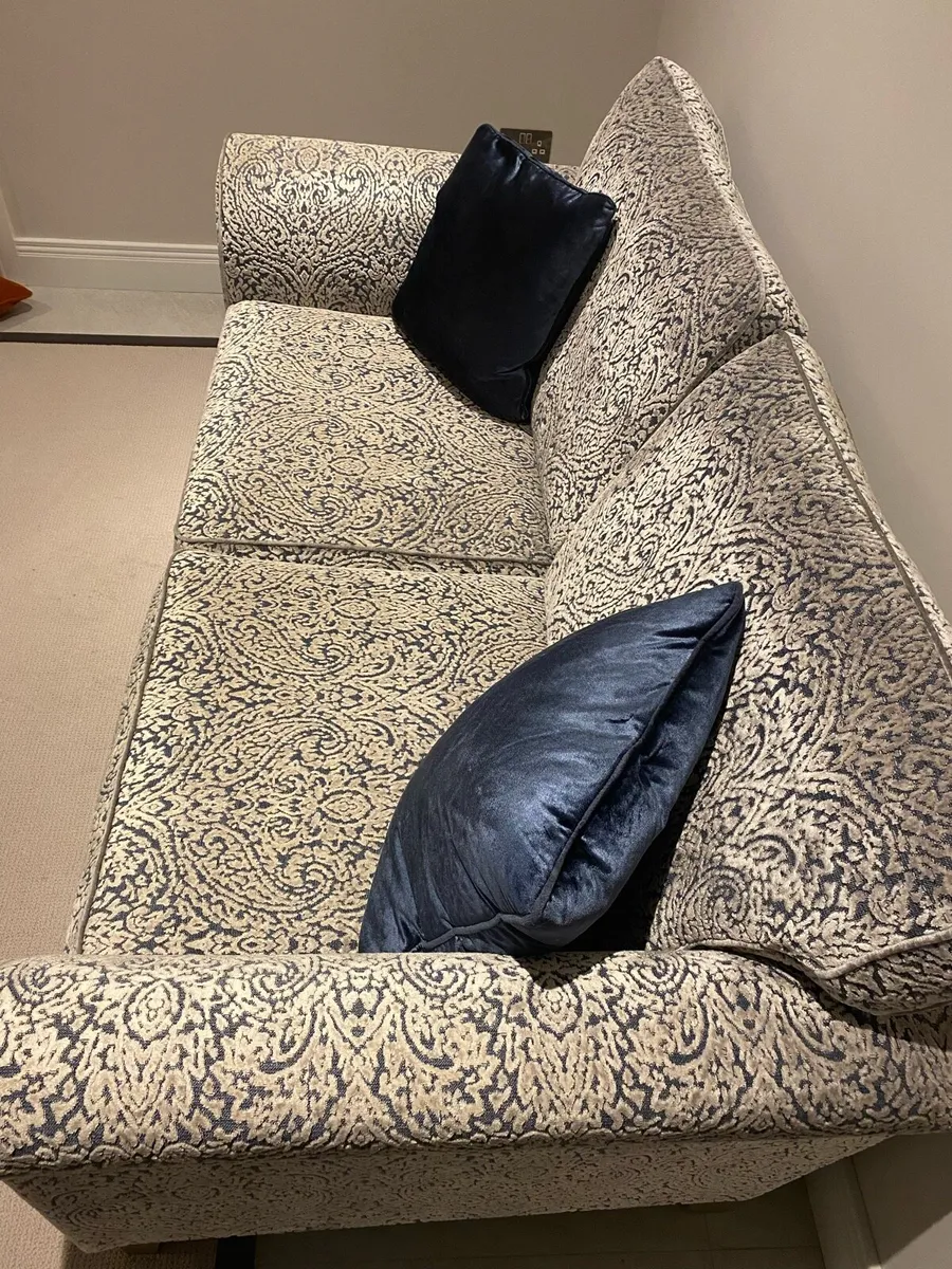 Couch - Image 3