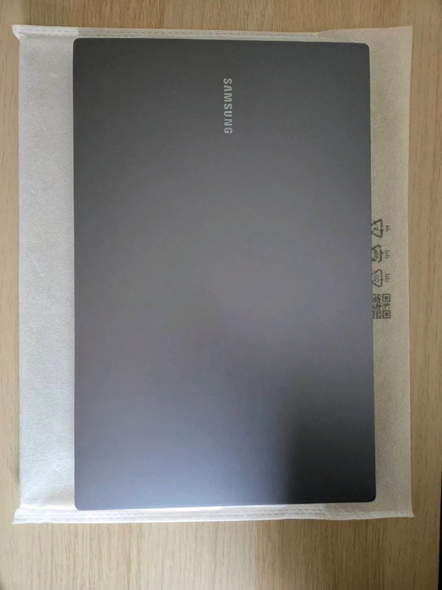Samsung Galaxy Book4 - Image 2