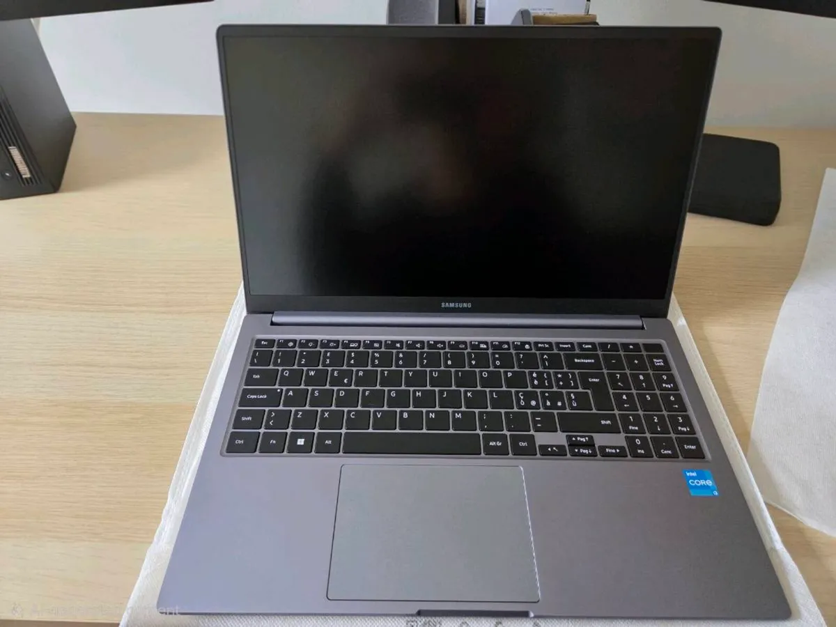 Samsung Galaxy Book4 - Image 1