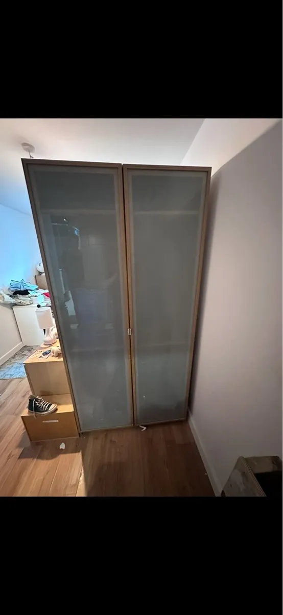 Double wardrobe - Image 2