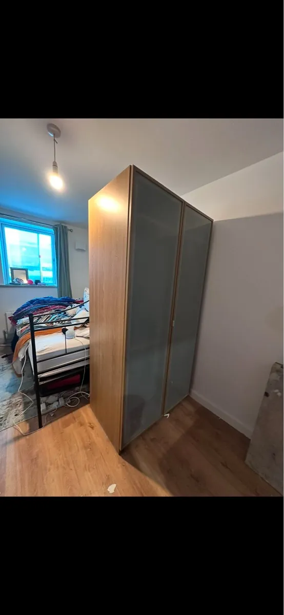 Double wardrobe - Image 1