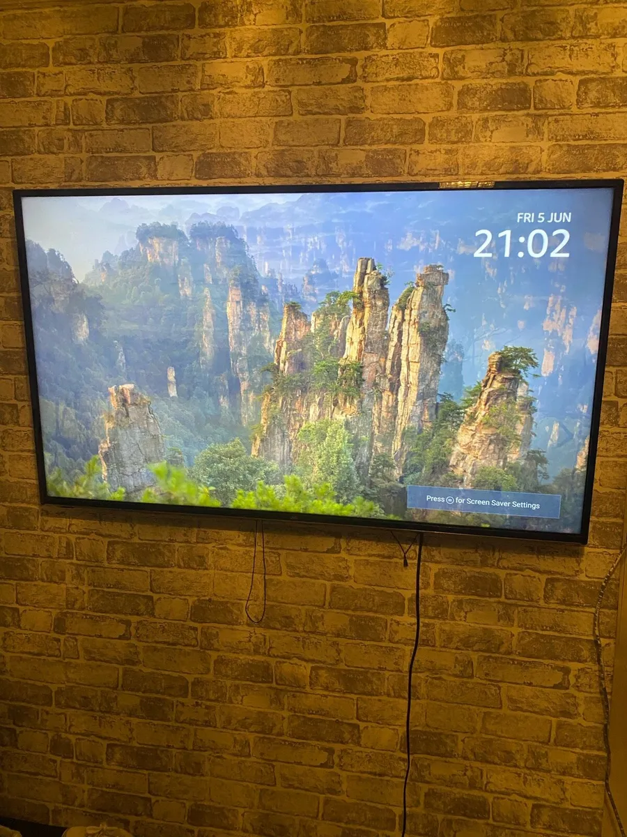 45" LG SMART TV