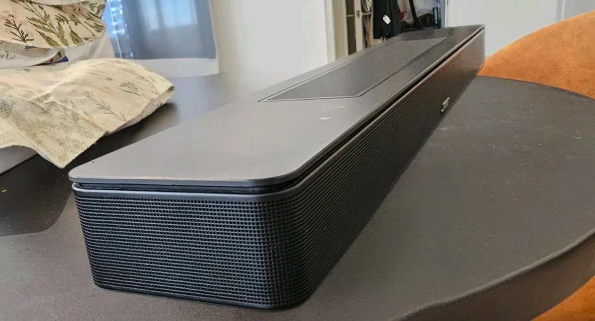 Bose Soundbar 600 Used Like New - Image 4