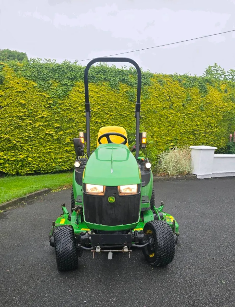 John Deere 1026R - Image 2