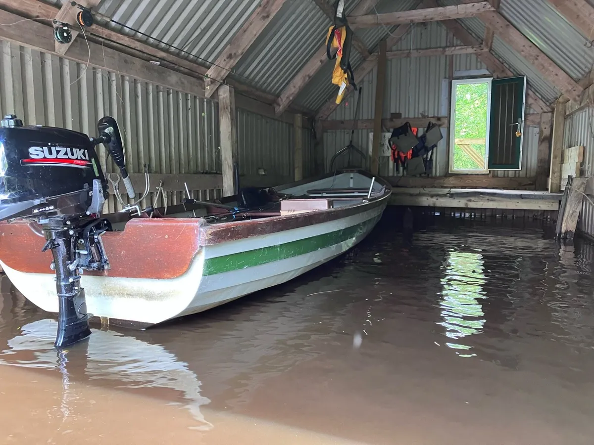 19ft lake boat - Image 3