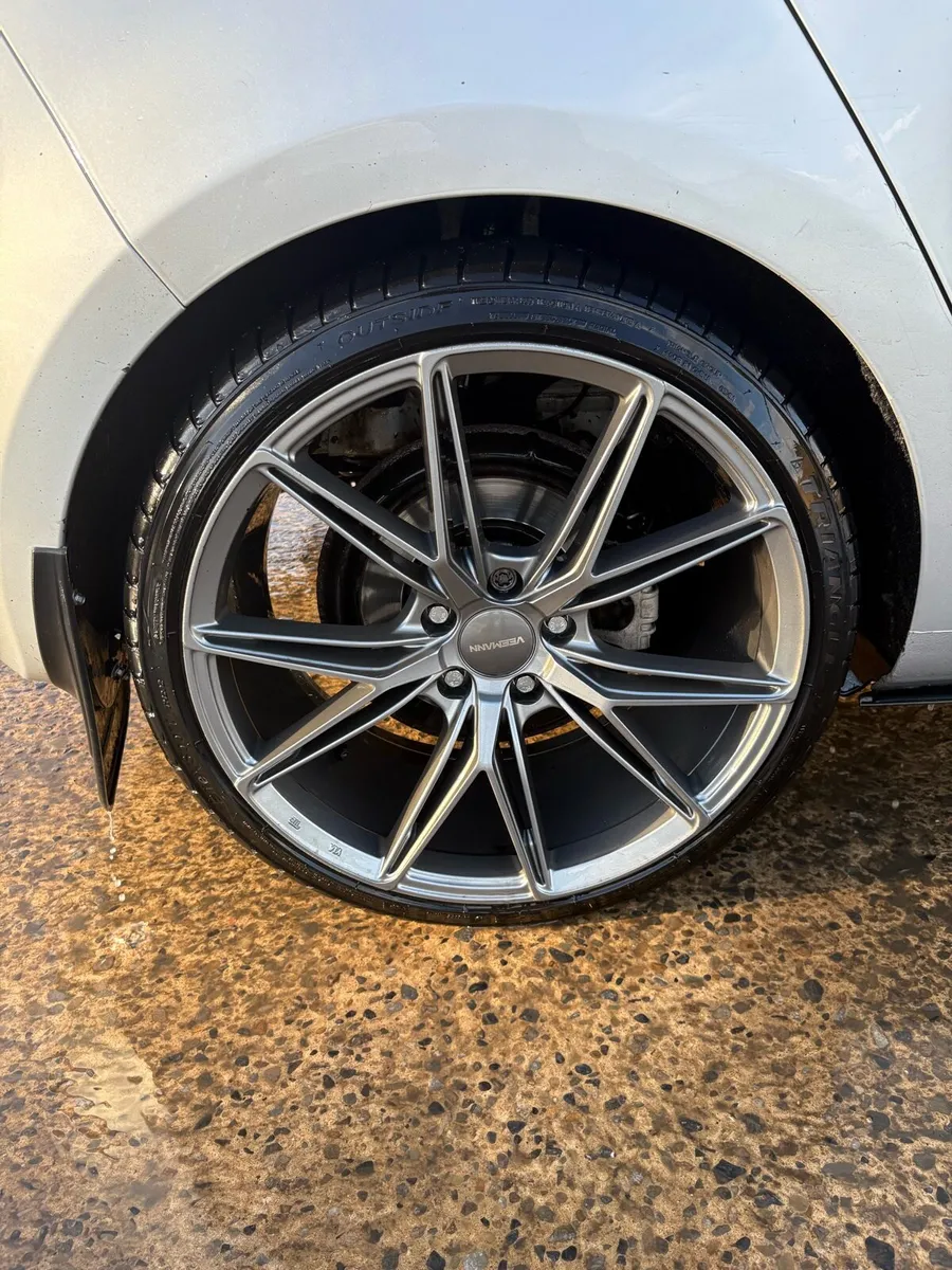 Veeman’s 19” - Image 2