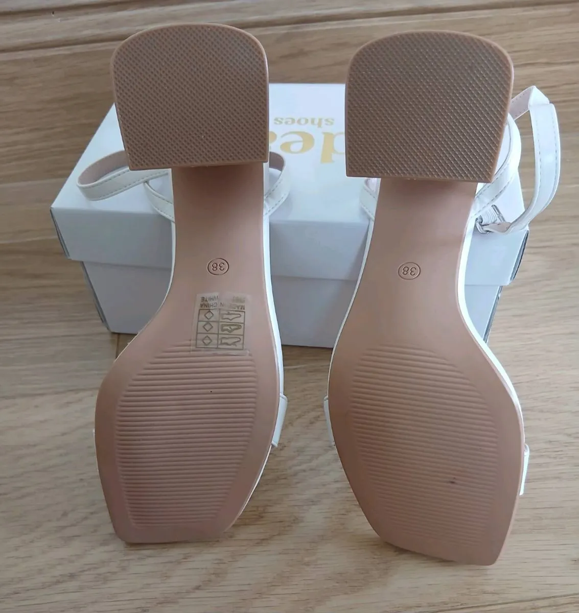 White block heeled sandals - Image 2