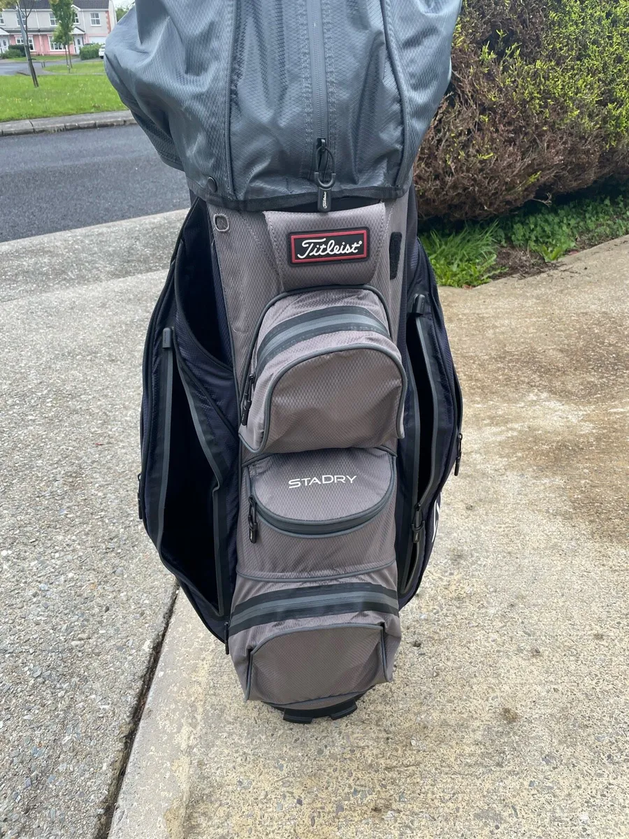 Titleist golf bag - Image 3