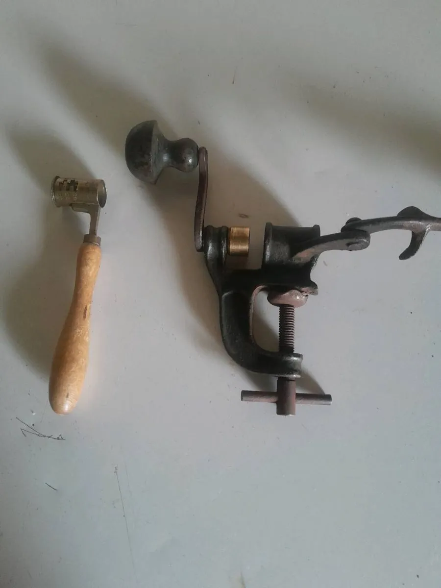 Vintage  shotgun cartridge maker and power  measur - Image 4
