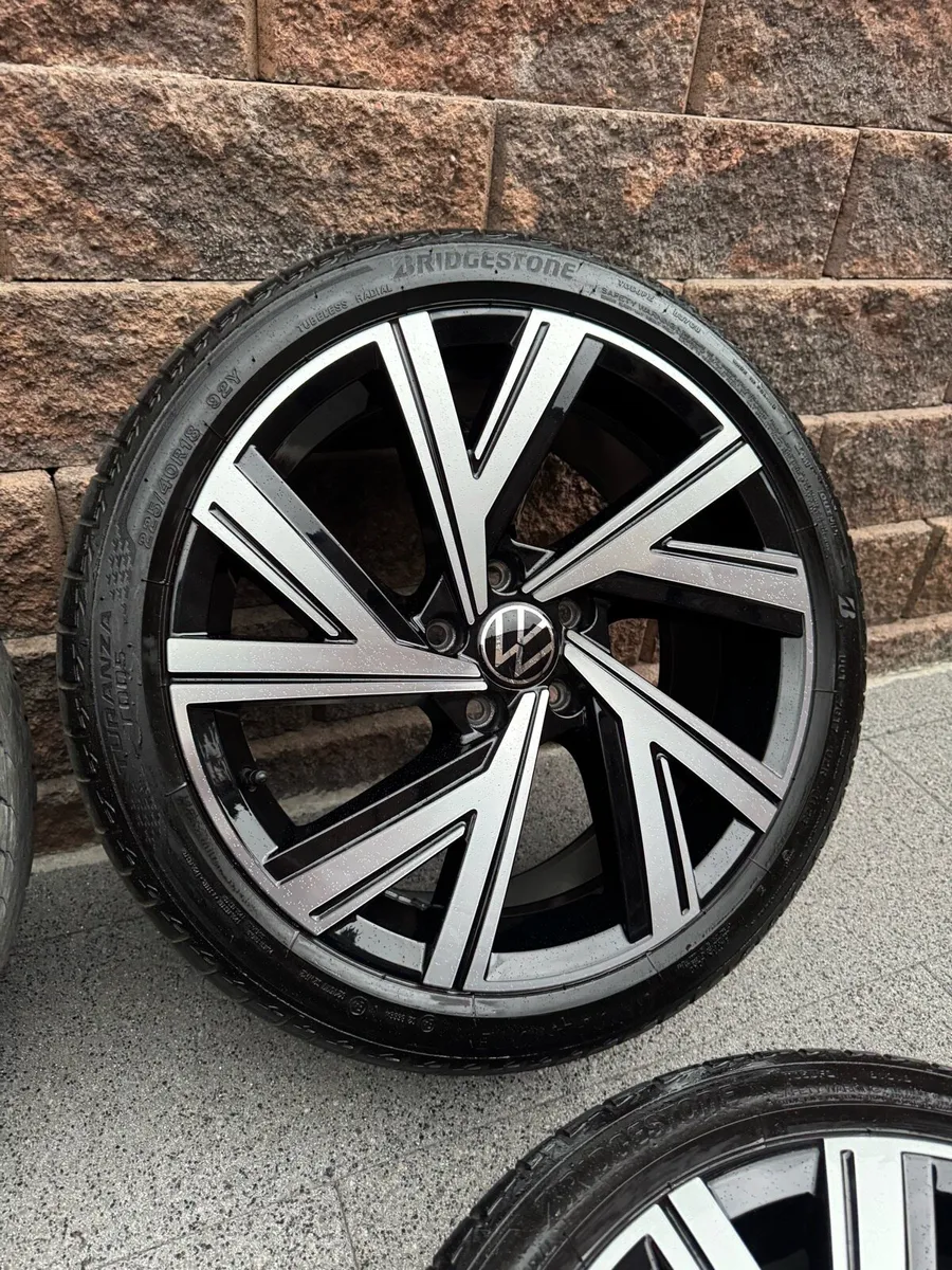 Genuine 18in VW Golf R Line Bergamo alloys 5x112 - Image 3