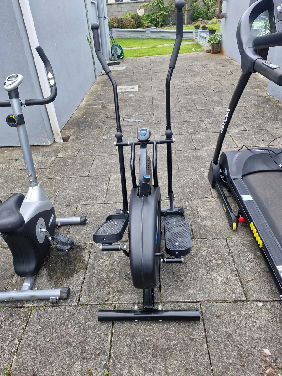 Gym equipment - Image 1