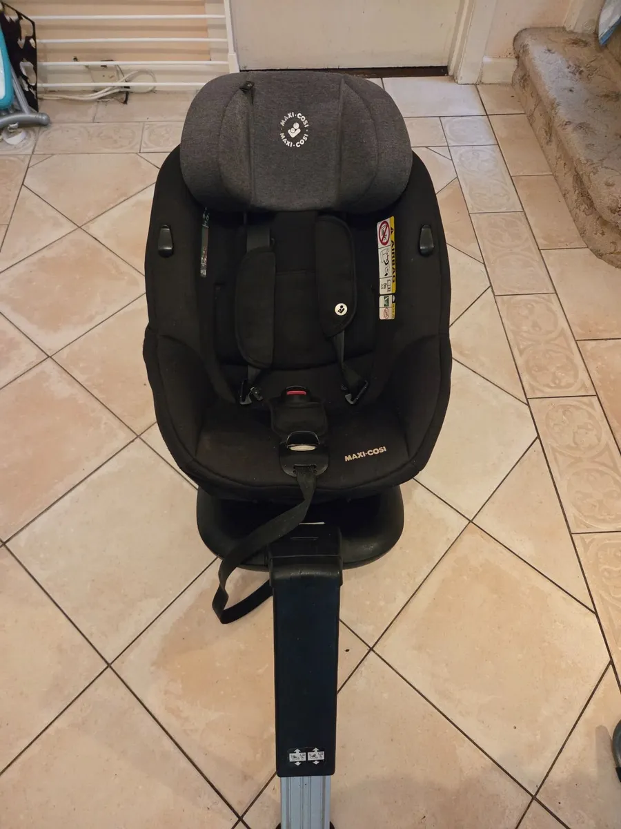 Maxi Cosi Mica 360 Car Sear - Image 1