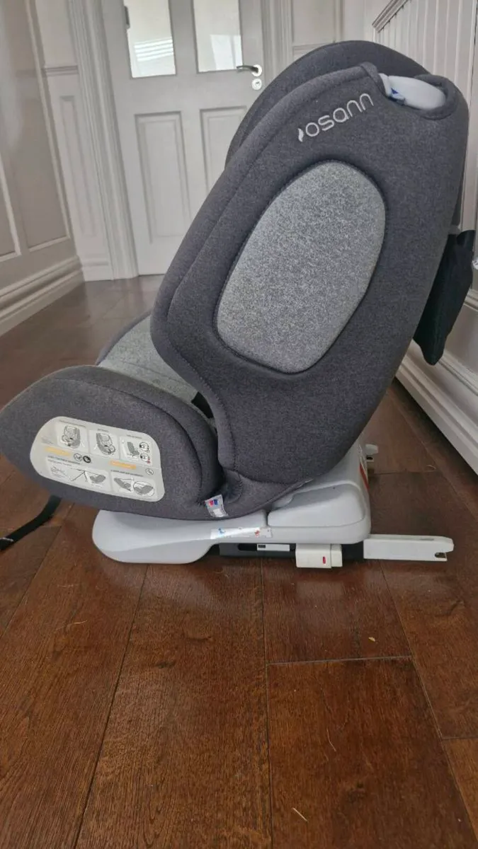 Car Seat - Image 3