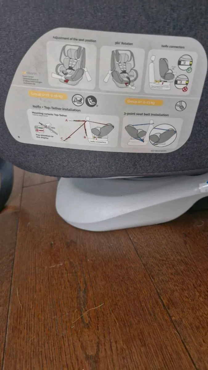 Car Seat - Image 4