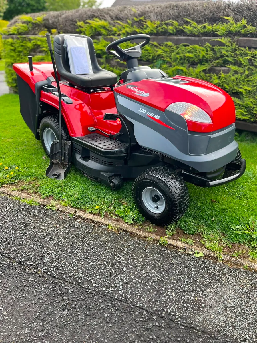 2024 Castlegarden petrol ride on lawnmower - Image 1