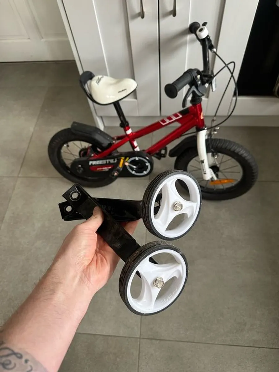 kids 14 inch wheel bike - Image 3