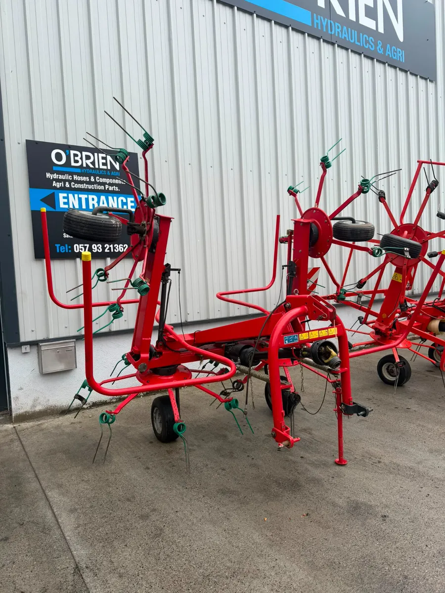 2014 Kverneland Tedder - Image 1