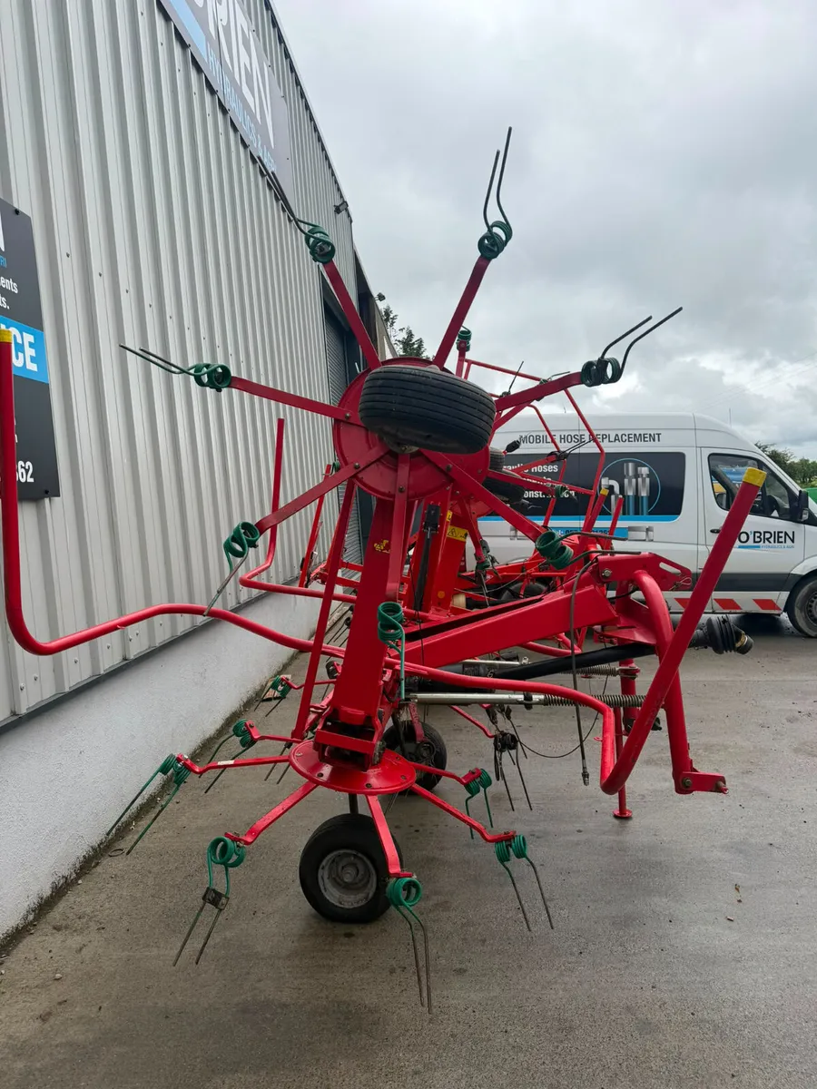 2014 Kverneland Tedder - Image 4