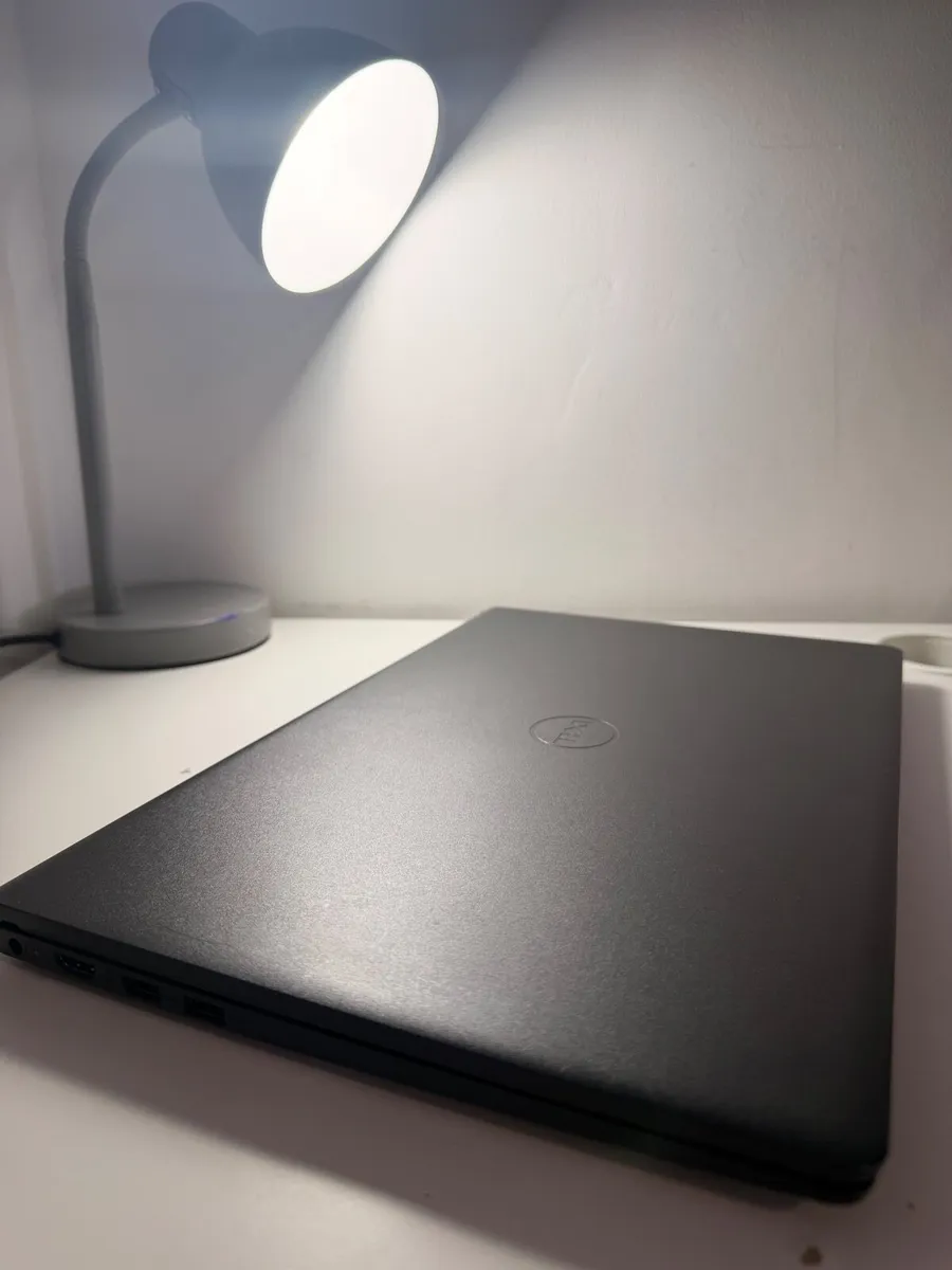 Laptop - Image 1