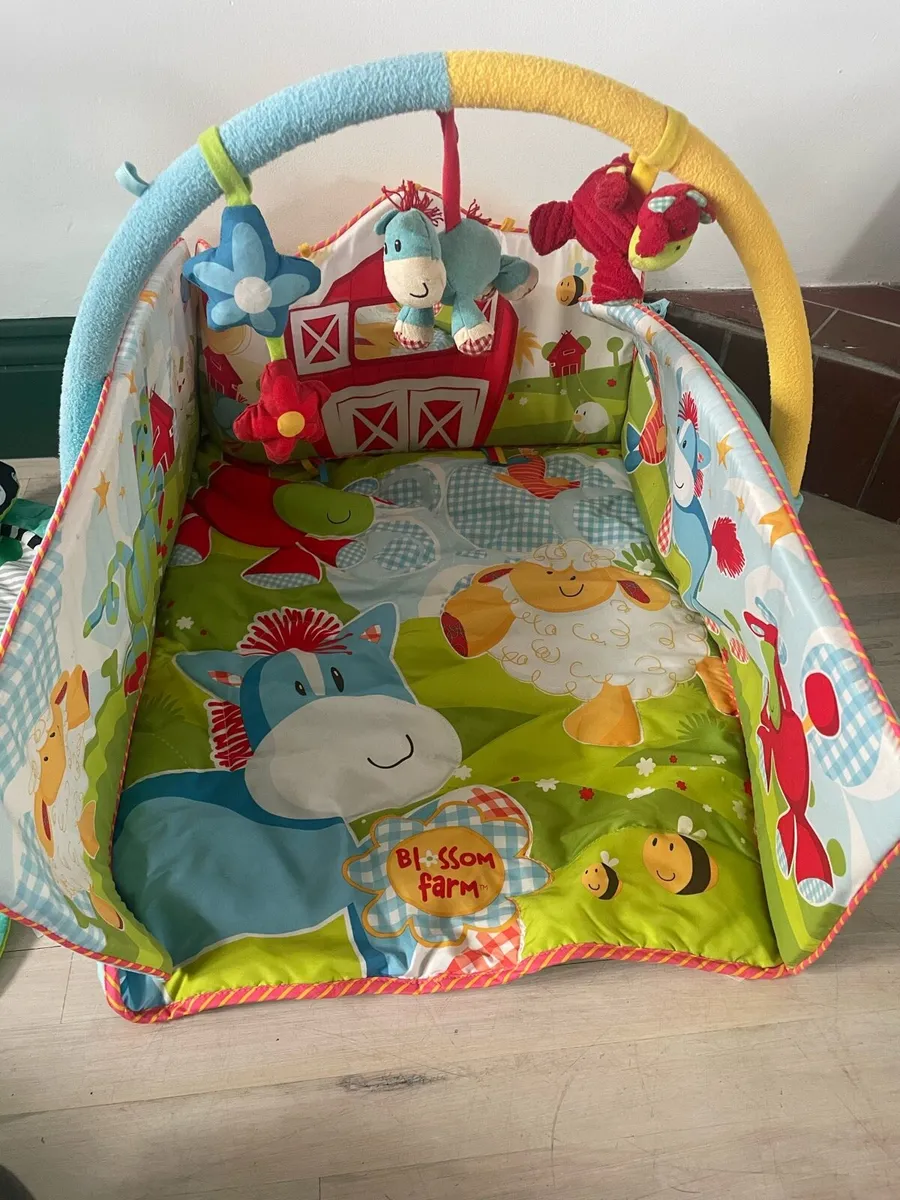 Baby changing, tummy time & play mats - Image 2
