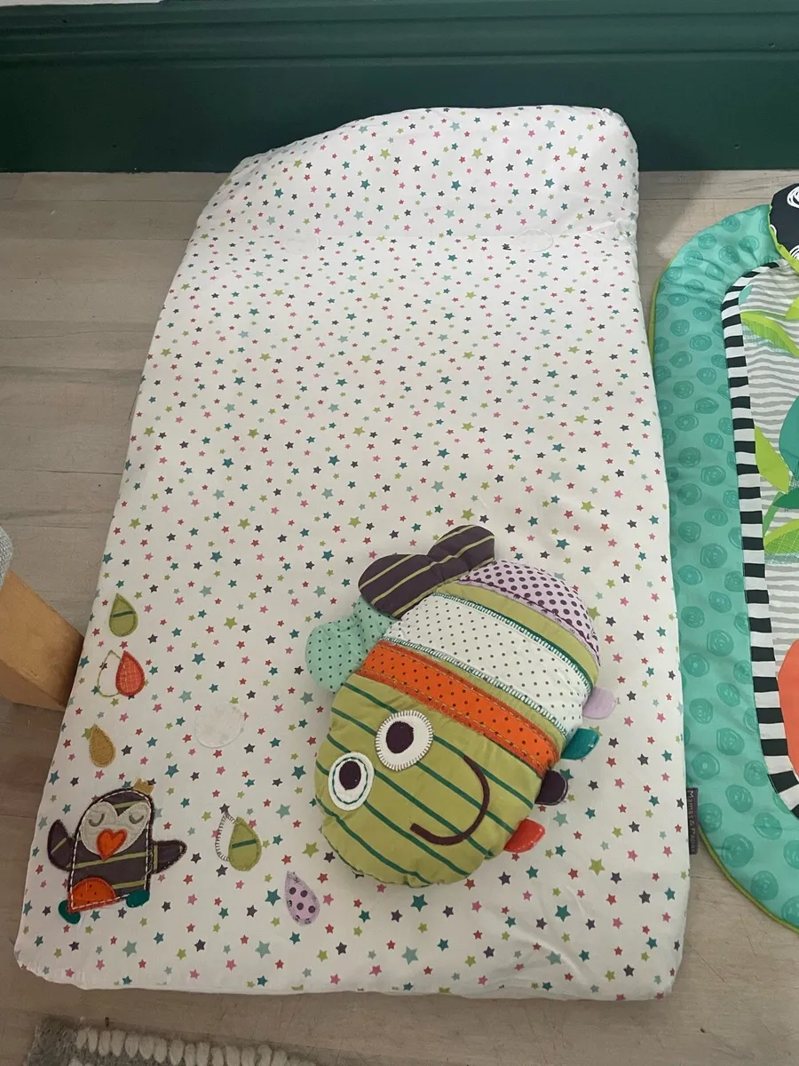 Baby changing, tummy time & play mats - Image 3