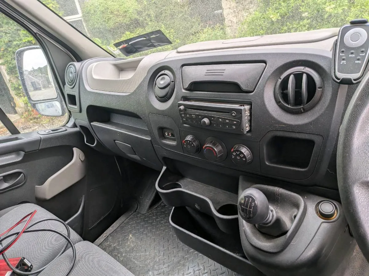 Renault master van - Image 3