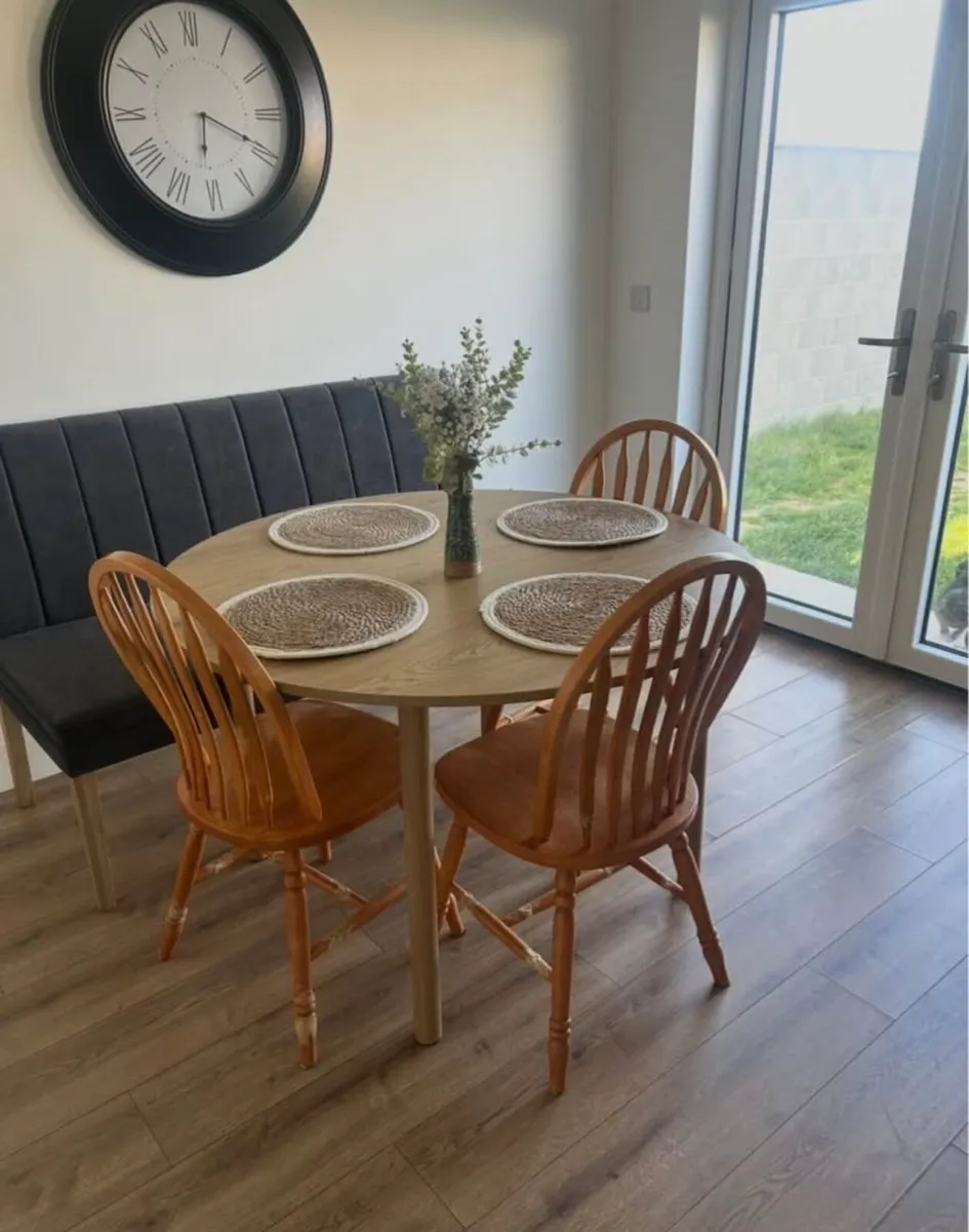 Circular kitchen table and chairs