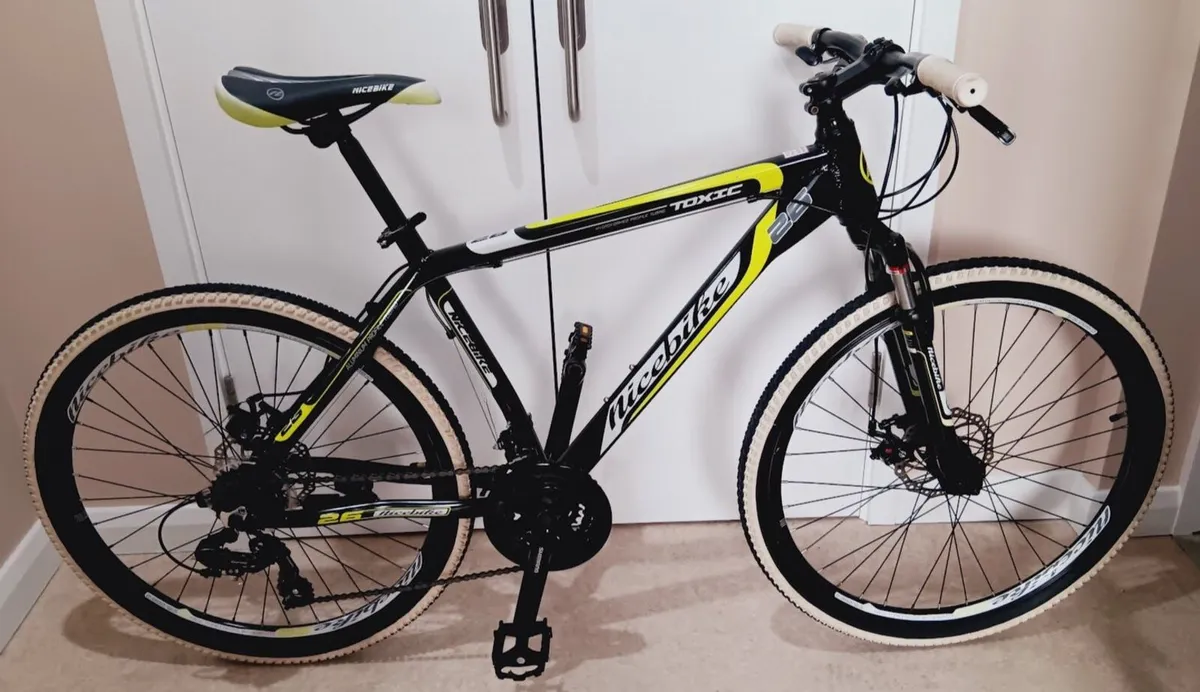 Toxic disc mountain bike like new - Image 1
