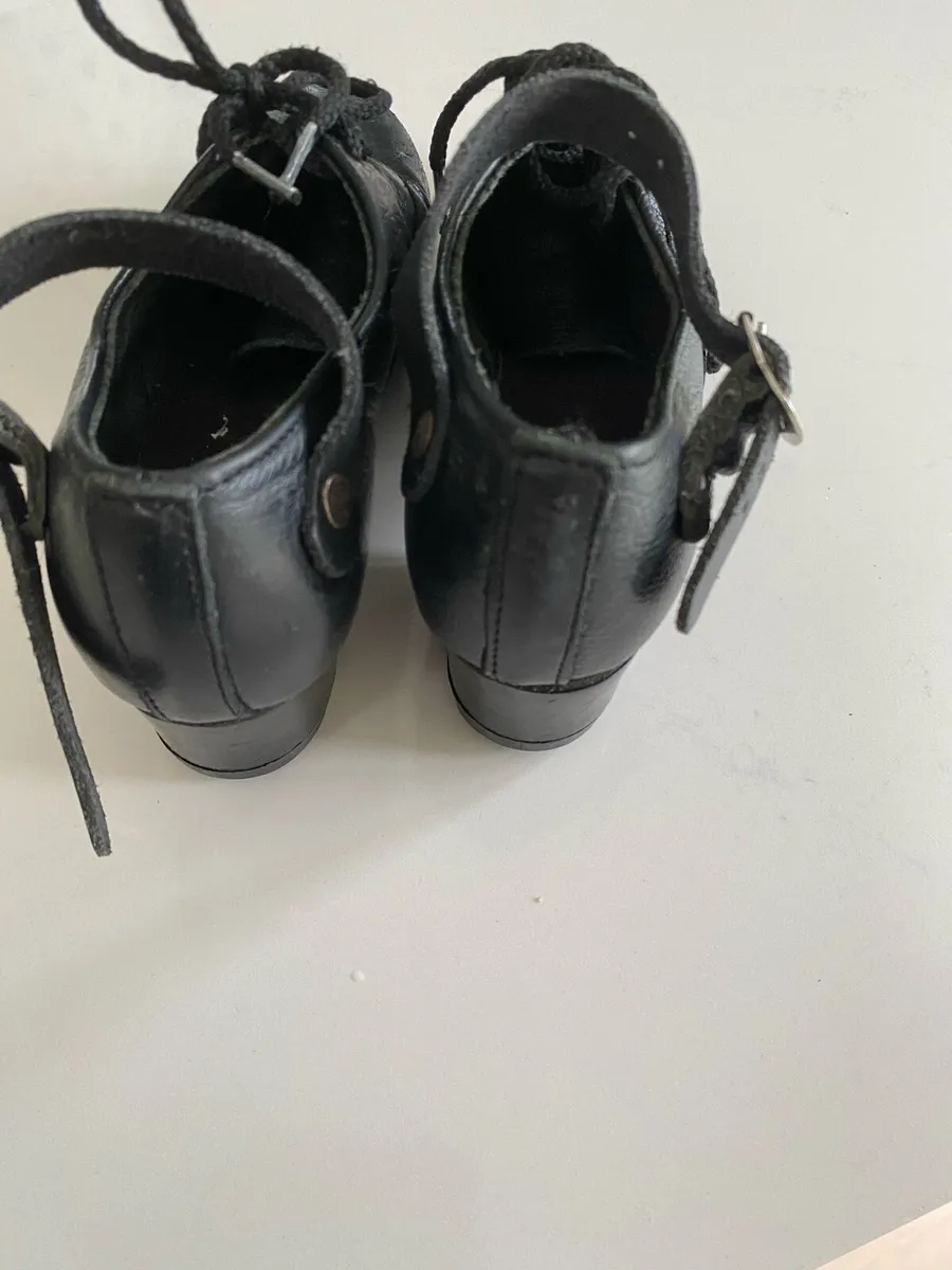 Irish dancing hard shoes size 1 - Image 3
