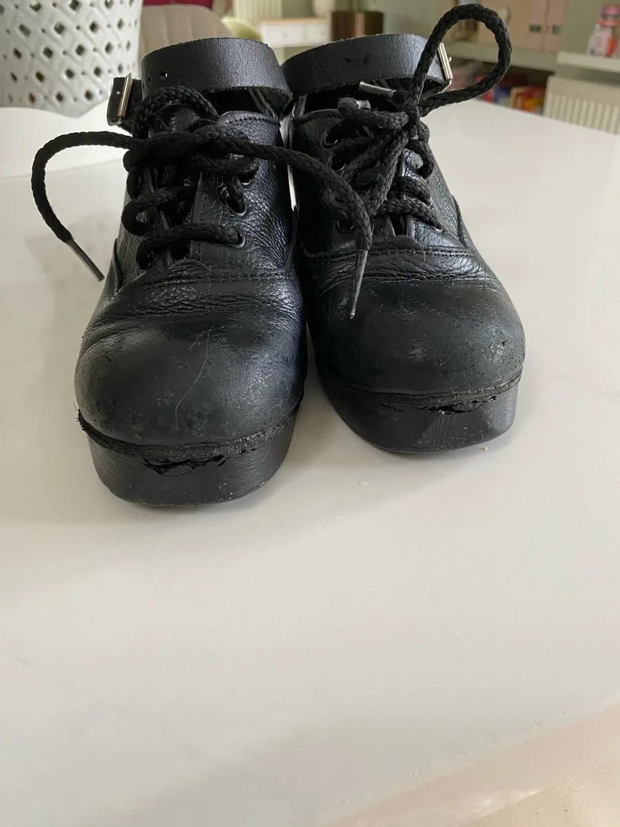 Irish dancing hard shoes size 1 - Image 4