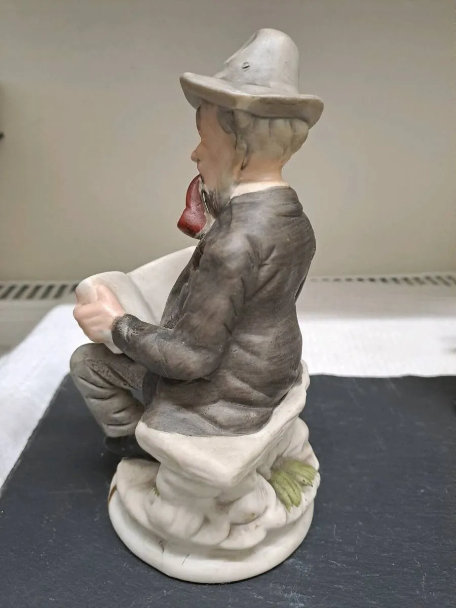 Vintage Porcelain Gentleman Reading Figurine - Image 3