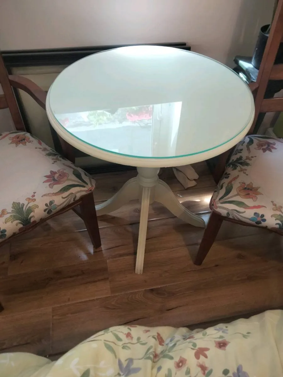 Table and two Carver Chairs - Image 3