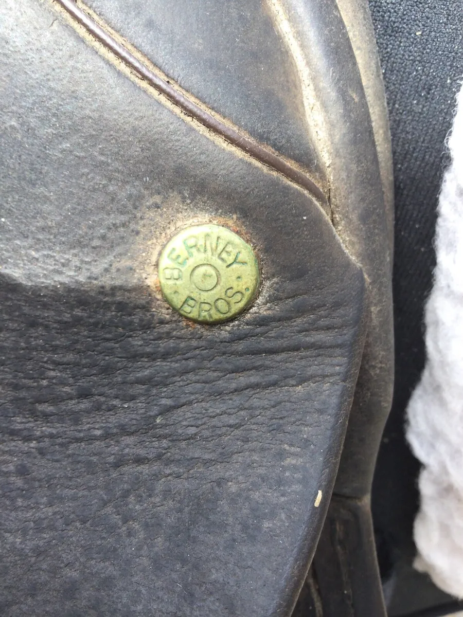 Riding saddle - Image 2