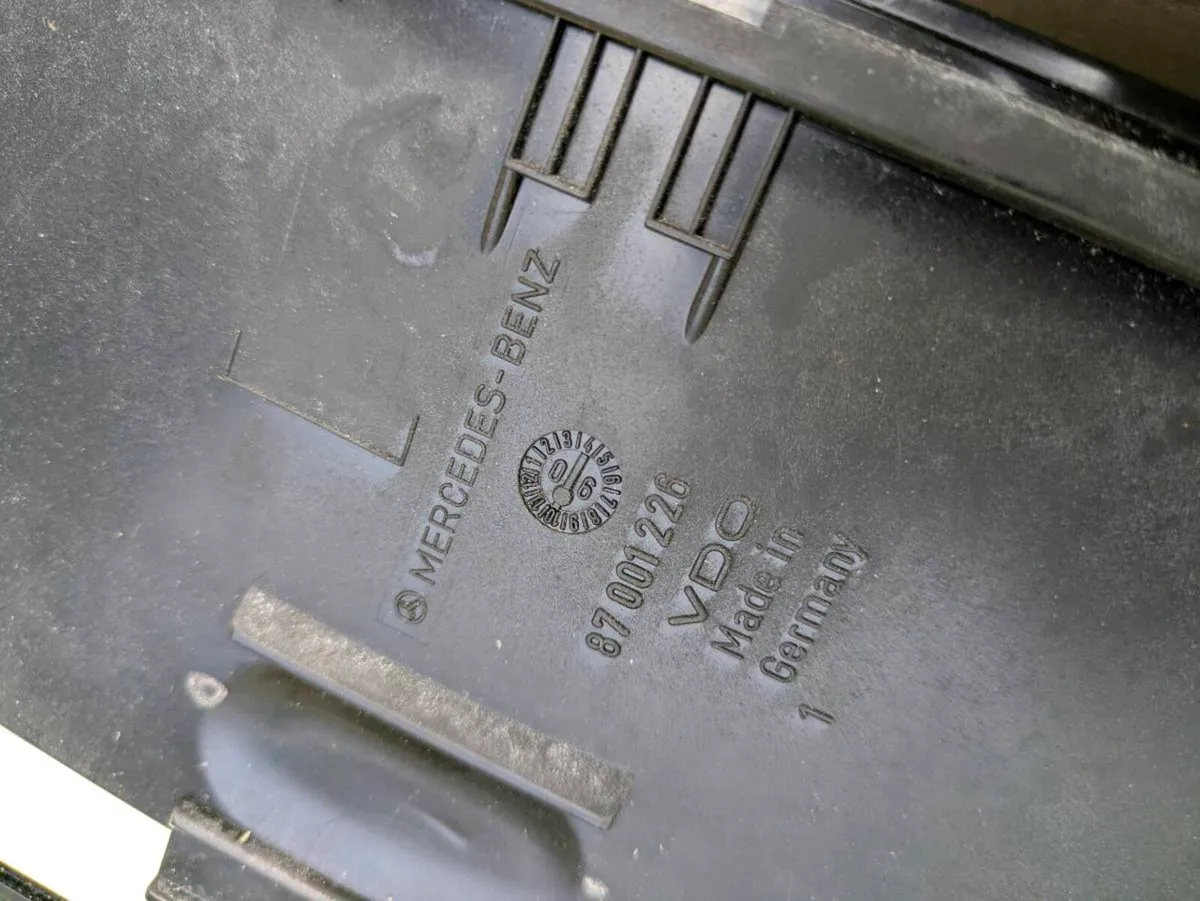 Mercedes Benz Instrument Cluster - Image 2