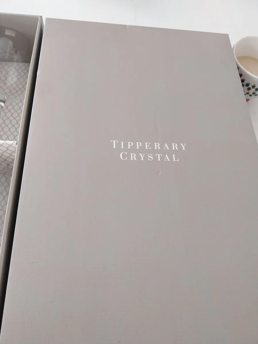 Tipperary Crystal Wine glasses x 6 - Image 2