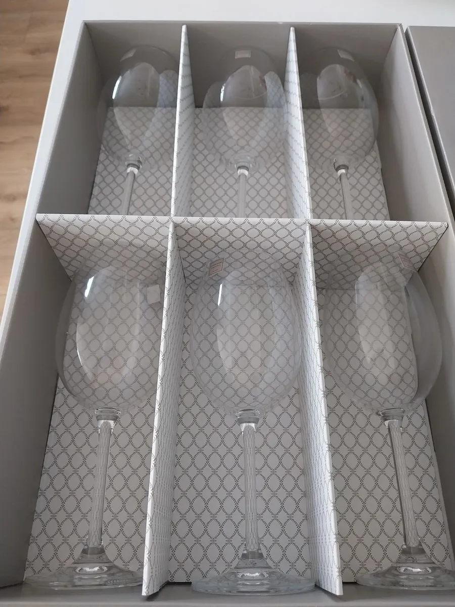 Tipperary Crystal Wine glasses x 6 - Image 4