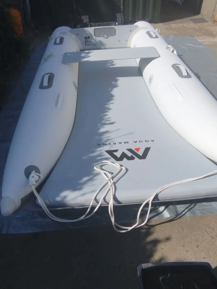 Aircat 335 inflatable boat - Image 2