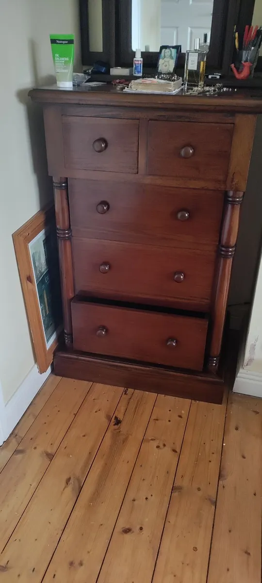 Bed room furniture - Image 2